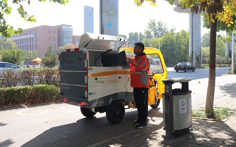 兩分類垃圾清運車BY-L10