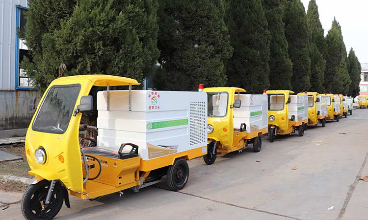 環(huán)衛(wèi)公司引進(jìn)純電動(dòng)高壓沖洗車(chē)，用于人行道快速?zèng)_洗和保潔