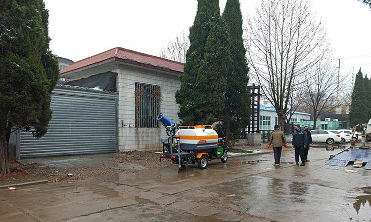 電動三輪灑水車