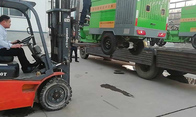 電動(dòng)高壓清洗車(chē)