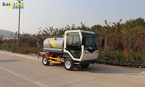 純電動四輪灑水車在大學校園應(yīng)用有何優(yōu)勢？