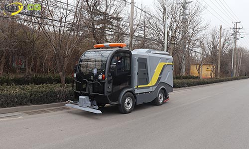 純電動深度清潔車，清除道路污染效果好