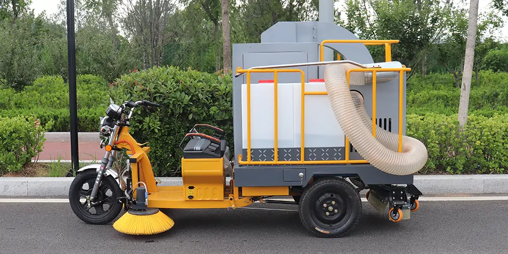 小型三輪樹(shù)葉收集車