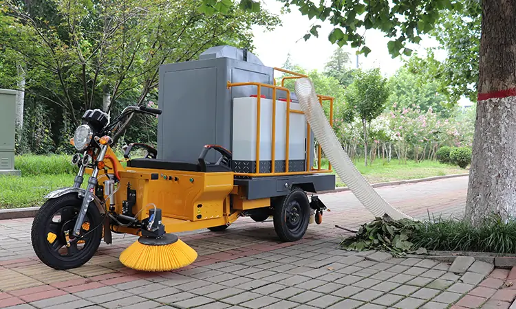 純電動(dòng)樹(shù)葉收集車(chē)_多功能樹(shù)葉收集車(chē)_吸樹(shù)葉的機(jī)器_掃樹(shù)葉神器