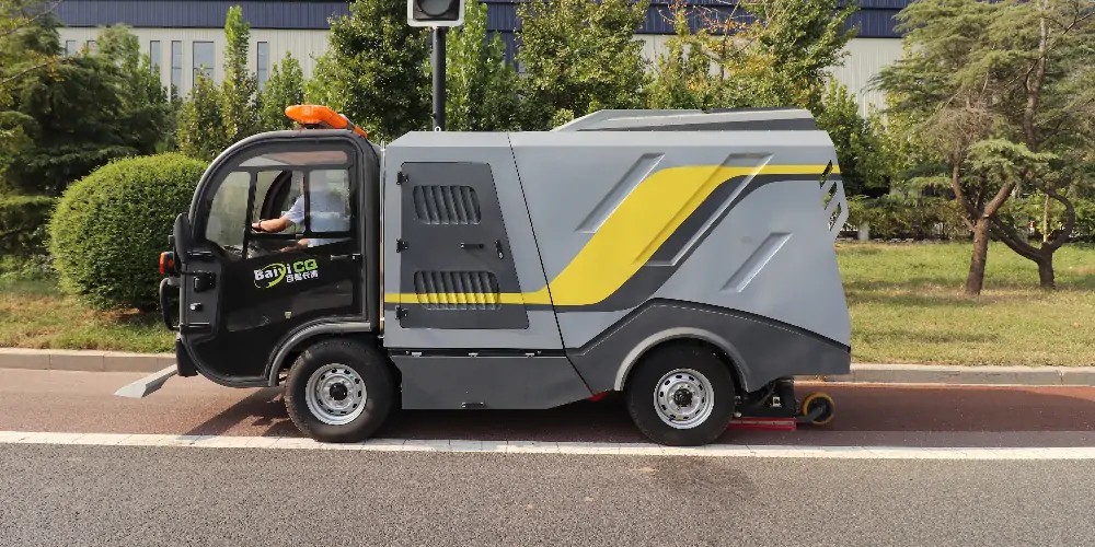 純電動深度清潔車，清除道路污染效果好