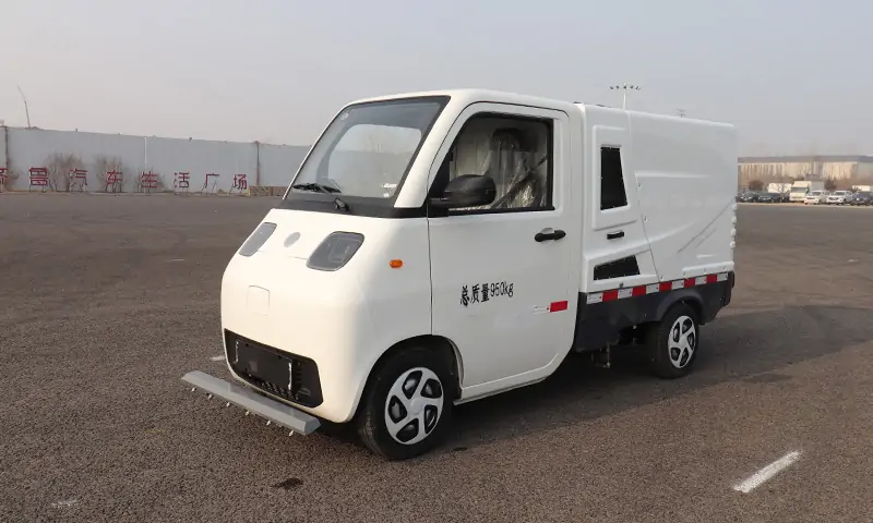 純電動小型道路養(yǎng)護車，道路清潔養(yǎng)護專用設備，經(jīng)濟環(huán)保，可上牌照