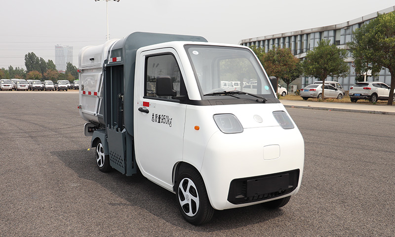 新能源垃圾清運車：景區(qū)道路垃圾桶垃圾轉運的專業(yè)設備