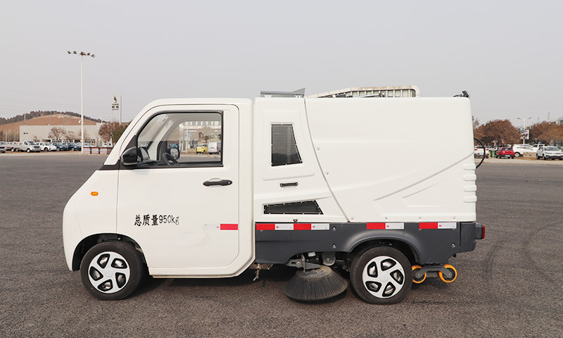新能源純電動洗掃車助力市政衛(wèi)生建設
