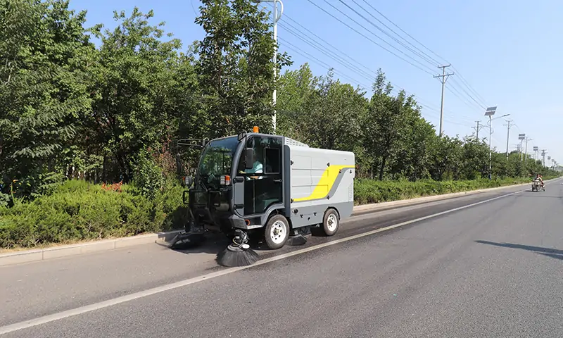 純電動掃地車：高效環(huán)保，助力清潔新升級