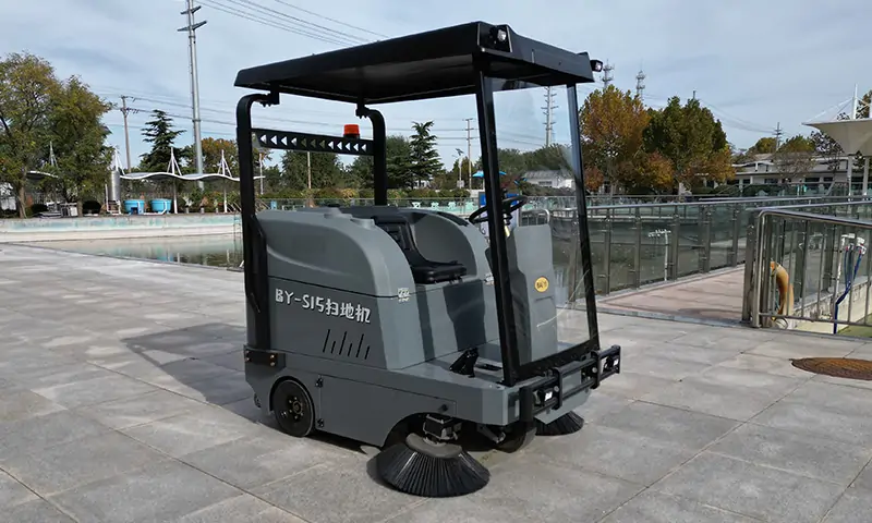 純電動掃地車：高效環(huán)保的清潔利器