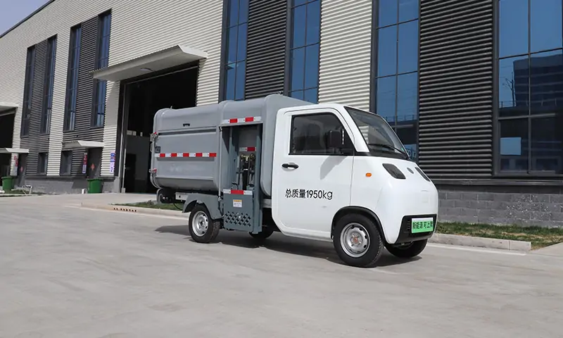 新能源側裝式垃圾車：高效環(huán)保，城市清潔的智能選擇