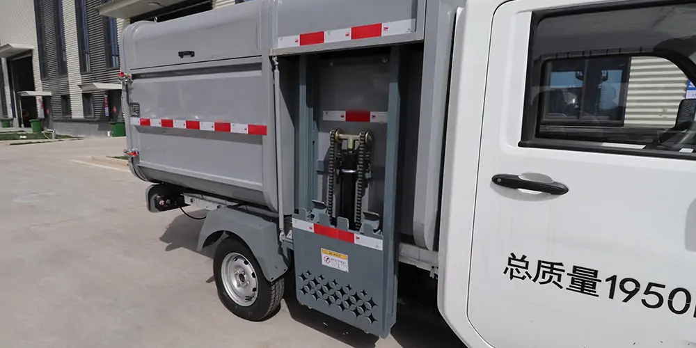 新能源側(cè)裝垃圾車，垃圾運輸車，垃圾車，側(cè)裝式垃圾車