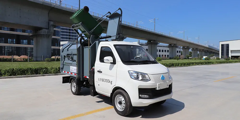 新能源側(cè)裝垃圾車，新能源垃圾車，小型垃圾車，純電動垃圾車，環(huán)衛(wèi)垃圾車，垃圾車