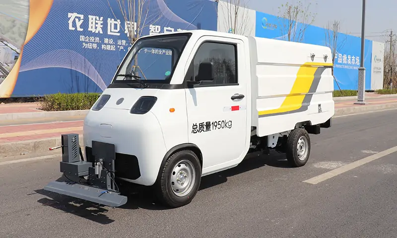 純電動四輪高壓清洗車：引領(lǐng)城市環(huán)衛(wèi)新趨勢