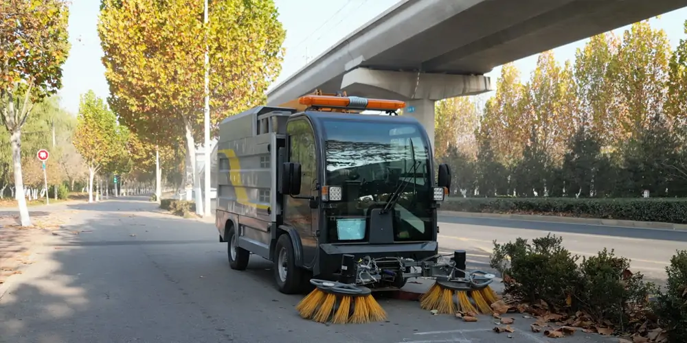 純電動(dòng)樹(shù)葉收集車_樹(shù)葉收集車_電動(dòng)樹(shù)葉收集車_四輪樹(shù)葉收集車