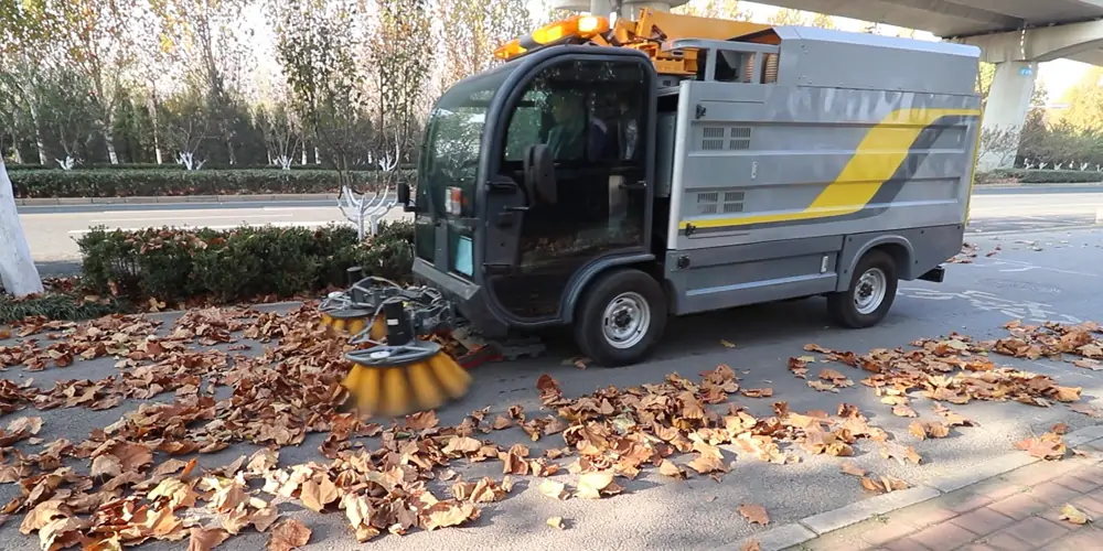 純電動(dòng)樹(shù)葉收集車_樹(shù)葉收集車_電動(dòng)樹(shù)葉收集車_四輪樹(shù)葉收集車