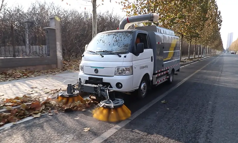純電動樹葉收集車：智慧環(huán)衛(wèi)新時代的綠色裝備